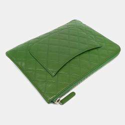Pre Owned Chanel Green Leather clutch