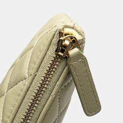 Pre Owned Chanel Green Small Quilted Lambskin O Case Zip Pouch