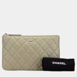 Pre Owned Chanel Green Small Quilted Lambskin O Case Zip Pouch