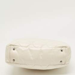 Pre Owned Chanel White/Cream Quilted Glazed Leather and Suede Portobello Tote 