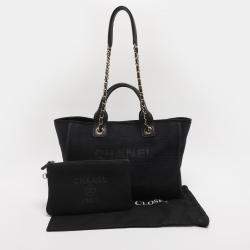 مملوكة مسبقًا Chanel Indigo Canvas and Leather Small Deauville Shopper Tote