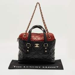Pre Owned Chanel Black/Red Quilted Leather Portobello Frame Bag
