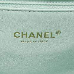 Pre Owned Chanel Cc Filigree Shoulder Bag Caviar Skin Grained Calf Green