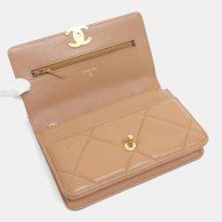 Pre Owned Chanel 19 Line Chain Wallet