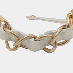 Pre Owned Chanel White Quilted Calfskin Close To Me Hobo