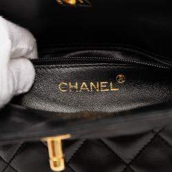 Pre Owned Chanel Black CC Quilted Lambskin Turnlock Handbag