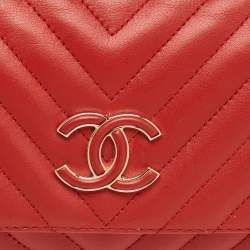 Pre Owned Chanel Red Chevron Leather Small Daily Flap Bag