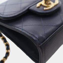 Pre Owned Chanel Navy Blue Mini Goatskin Chic Pearls Clutch On Chain