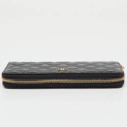 Pre Owned Chanel Black Quilted Caviar Leather CC Zip Around Wallet
