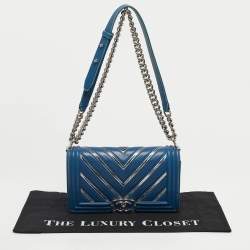 Pre Owned Chanel Blue/Iridescent Chevron PVC and Leather Medium Boy Flap Bag
