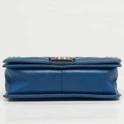 Pre Owned Chanel Blue/Iridescent Chevron PVC and Leather Medium Boy Flap Bag