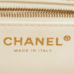 مملوكة مسبقًا حقيبة شانيل ميني تريندي سي سي جلد أبيض مبطن بقلاب