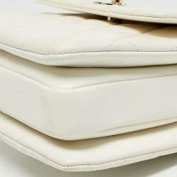 مملوكة مسبقًا حقيبة شانيل ميني تريندي سي سي جلد أبيض مبطن بقلاب