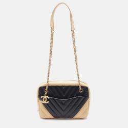 Pre Owned Chanel Chevron Black/Gold Lambskin Chain Shoulder Bag