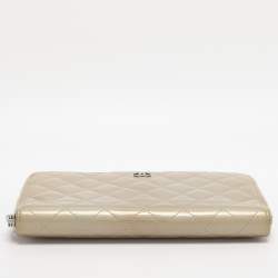 Pre Owned Chanel Olive Quilted Patent Leather CC Zip Around Organizer Wallet