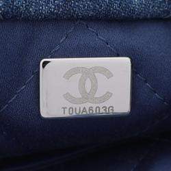 Pre Owned Chanel 22 Small Fringed Logo Quilted Denim Chain Hobo Bag