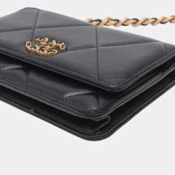 Pre Owned Chanel Black Quilted Lambskin 19 Wallet on Chain