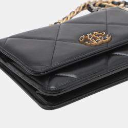 Pre Owned Chanel Black Quilted Lambskin 19 Wallet on Chain