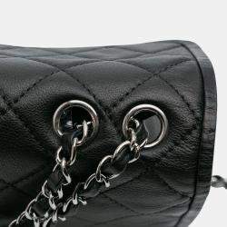 Pre Owned Chanel Black CC Quilted Lambskin Single Flap