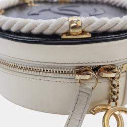 Pre Owned Chanel Black White Crumpled Calfskin En Vogue Round Bag