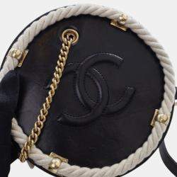 Pre Owned Chanel Black White Crumpled Calfskin En Vogue Round Bag