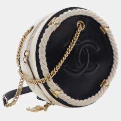 Pre Owned Chanel Black White Crumpled Calfskin En Vogue Round Bag