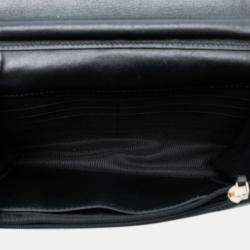 Pre Owned Chanel Black Chevron Lambskin Button Wallet On Chain