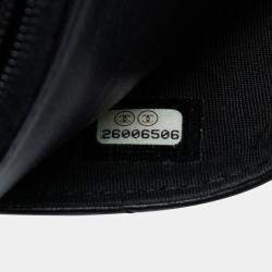 Pre Owned Chanel Black Chevron Lambskin Button Wallet On Chain