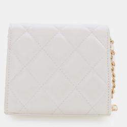 Pre Owned Chanel White Mini Quilted Lambskin CC Enamel Heart Clutch With Chain