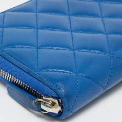 Pre Owned Chanel Blue Quilted Leather CC Zip Around Wallet