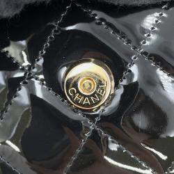 Pre Owned Chanel Matelasse Mini Chain Shoulder Bag Black Patent Leather