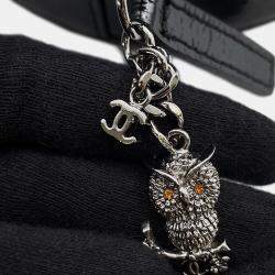 Pre Owned Chanel Double Chain Round Shoulder Bag Black Patent Leather