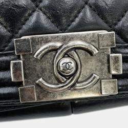 Pre Owned Chanel Boy Chanel Matelasse Shoulder Bag Black Leather