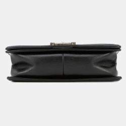 Pre Owned Chanel Boy Chanel Matelasse Shoulder Bag Black Leather