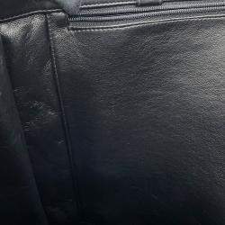 Pre Owned Chanel Cc Logo Chain Tote Black Lambskin