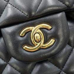 Pre Owned Chanel Matelasse Chain shoulder Black Lambskin