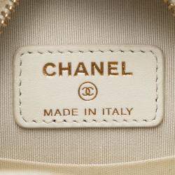Pre Owned Chanel Quilted Goatskin 19 Round Clutch With Chain
