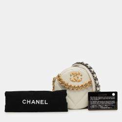 Pre Owned Chanel Quilted Goatskin 19 Round Clutch With Chain