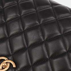 Pre Owned Chanel Black Lambskin Tote Chain Handbag