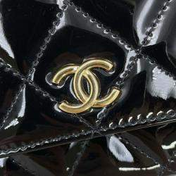 Pre Owned Chanel Black CC Quilted Patent Frame Flap Clutch with Chain