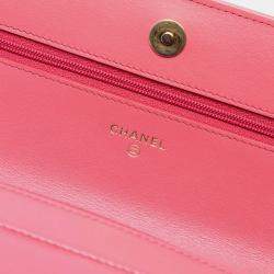 Pre Owned Chanel Pink Quilted Lambskin 19 Wallet on Chain