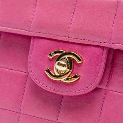 Pre Owned Chanel Pink Chocolate Bar Lambskin East West Flap