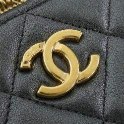 Pre Owned Chanel Chain Lambskin Leather Clutch