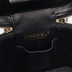 Pre Owned Chanel Matelasse Shoulder Bag In Grained Calfskin Leather Black
