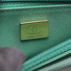 Pre Owned Chanel 19 Disneuf Matelasse Shoulder Bag In Lambskin Green