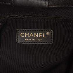 Pre Owned Chanel Black Small Quilted Calfskin Chain Me Tote