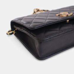 Pre Owned Chanel Lambskin Crystal CC Wallet On Chain