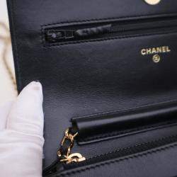 Pre Owned Chanel Lambskin Crystal CC Wallet On Chain