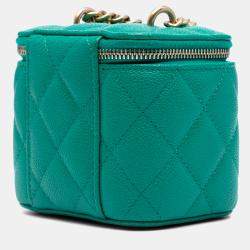 Pre Owned Chanel Green Mini Quilted Caviar CC Sweetheart Vanity Case with Chain