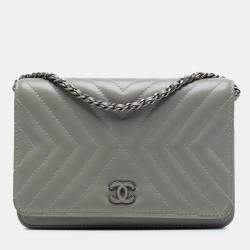 Pre Owned Chanel Grey Diagonal Chevron Calfskin Tassel Wallet On Chain